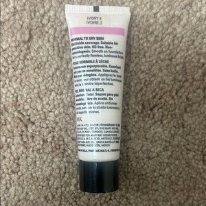 Mary Kay Luminous-wear Ivory 2 Liquid Foundation